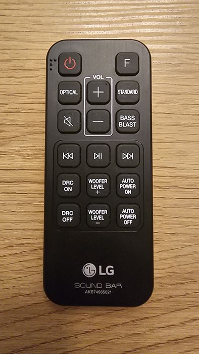 Саундбар LG SQC1