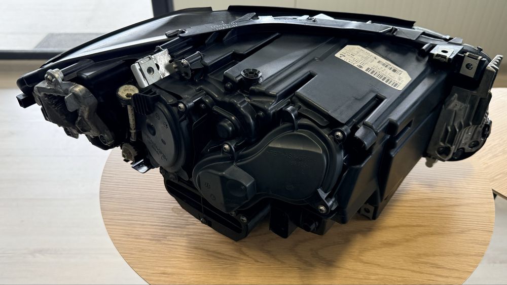 BMW F10 F11 LCI Фар Adaptive LED