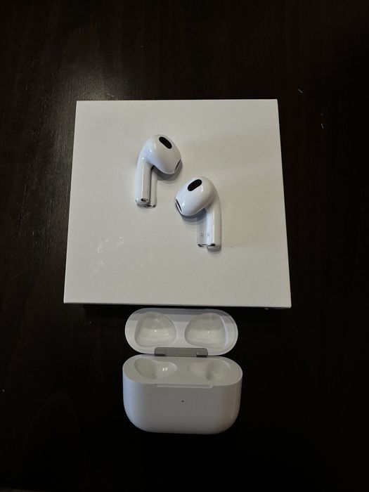 Apple AirPods 3 (Ligthning)