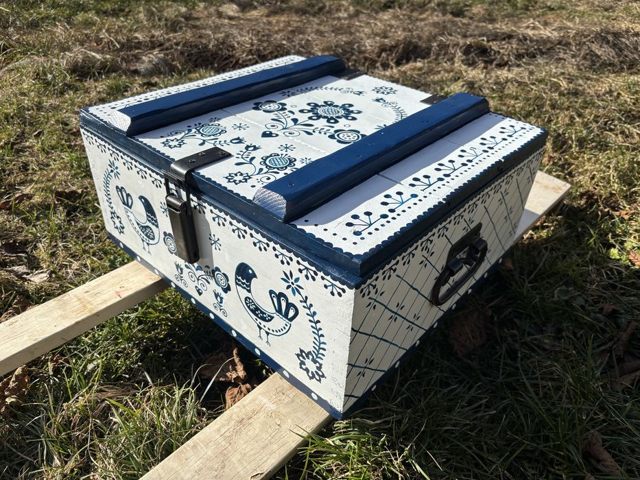 Set 2 Lăzi Pictate Manual – Design Nordic / Măsuțe Cafea / Noptiere