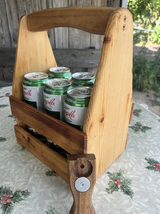 Дървена кошница за бира и малко столче