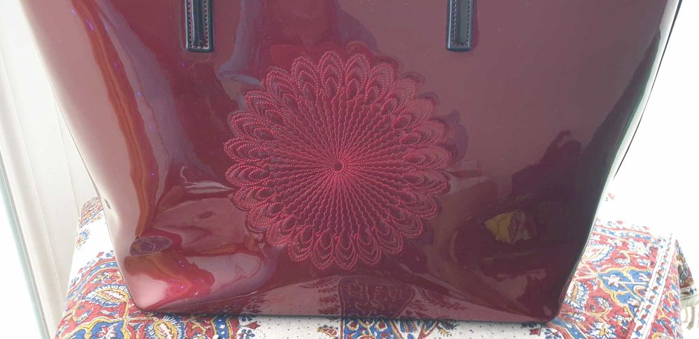 Poșetă Desigual roșie superbă