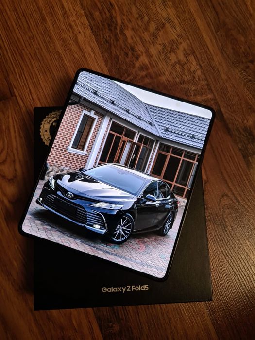 Galaxy Z Fold 5 Black.