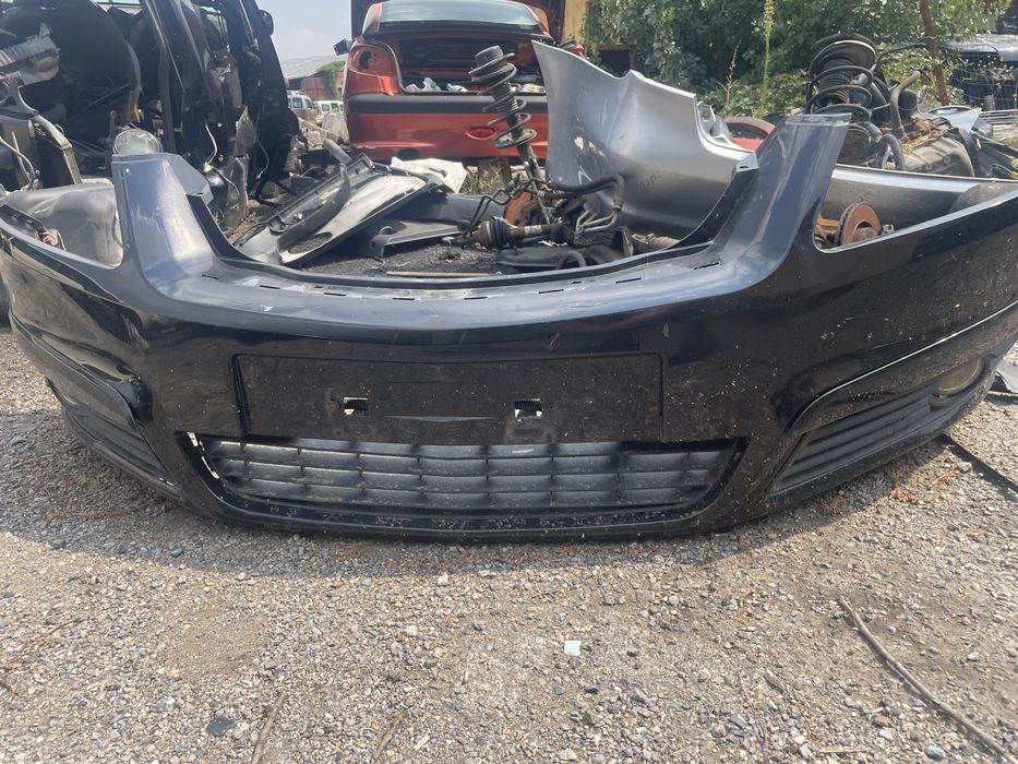 Предна броня за opel zafira B опел зафира