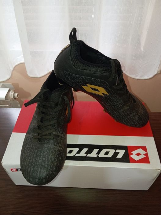 Оригинални бутонки Lotto