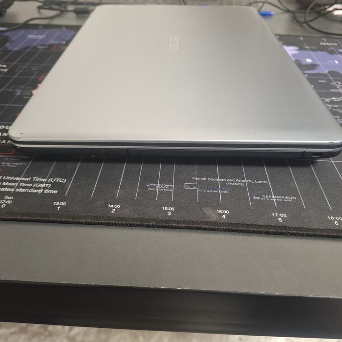 ASUS X540LJ Core i3 / 4 GB RAM / 500 GB HDD / GeForce 920M 2 GB
