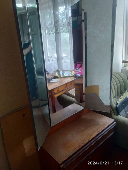 Трюмо трехрехстворчатое