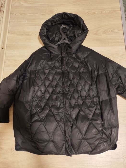 Пуховик женский .