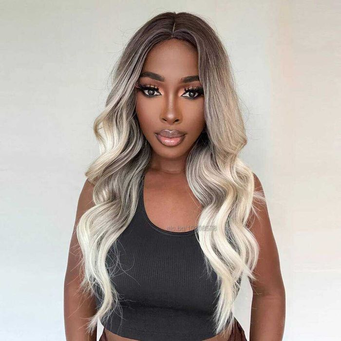 Омбре перука средна дължина - тъмни корени и пепеляво руси краища