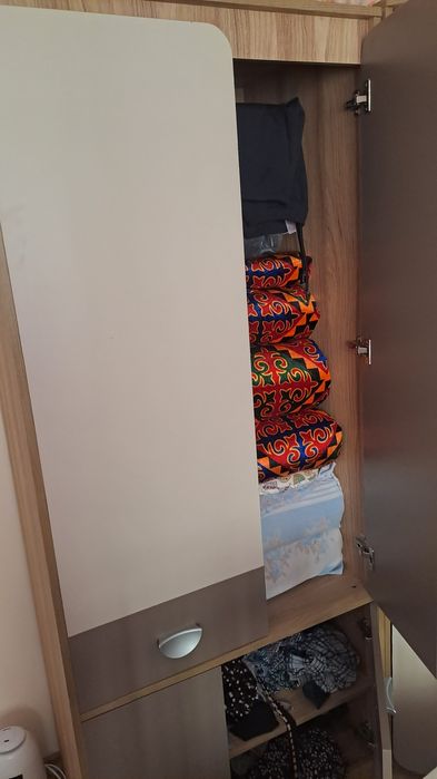 Продам 2 Шкафа  и комод