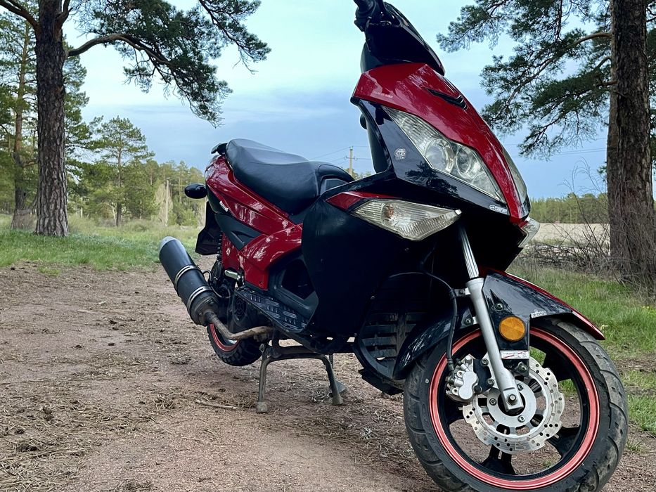 Скутер BENDA CUBE 150