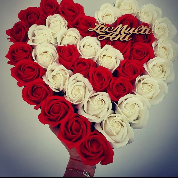 Aranjament cu flori de sapun + mesaj