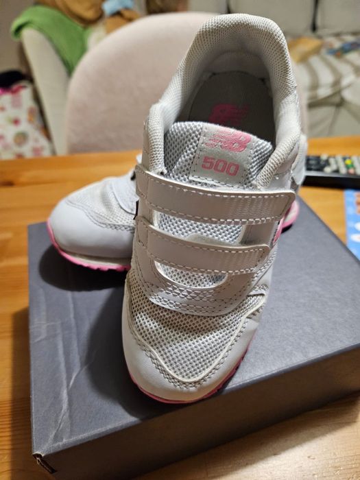 Маратонки new balance