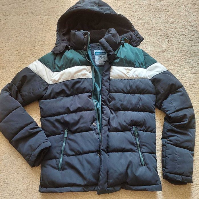 Зимняя куртка мужская Bershka, р-р S