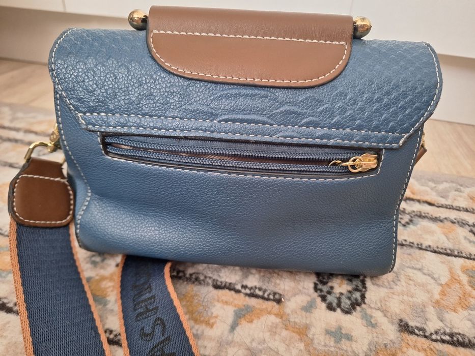 Срочно продам вещь синюю кангол