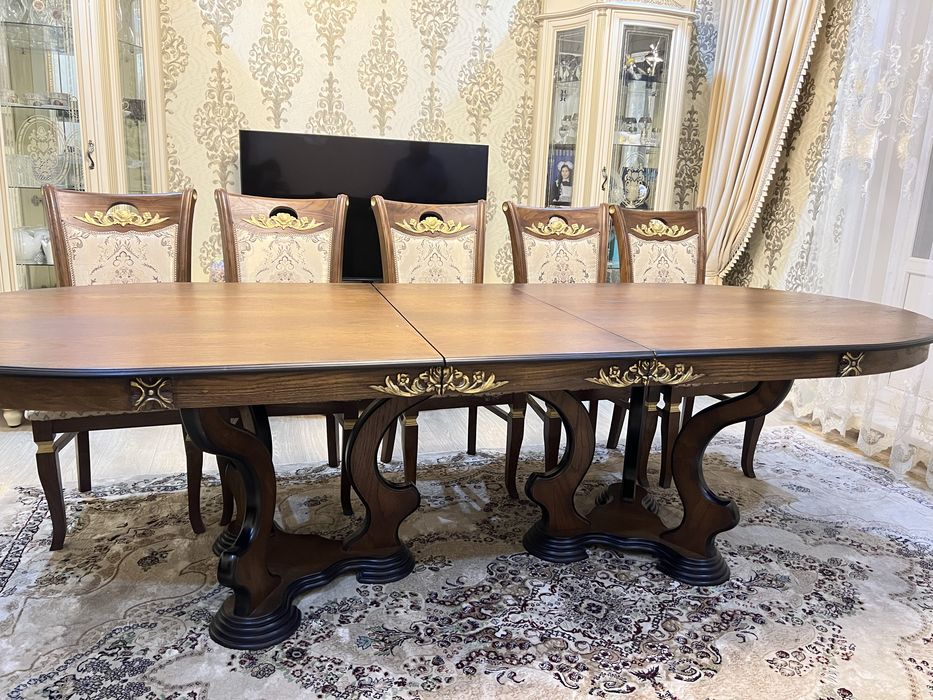 Продам стол со стульями!