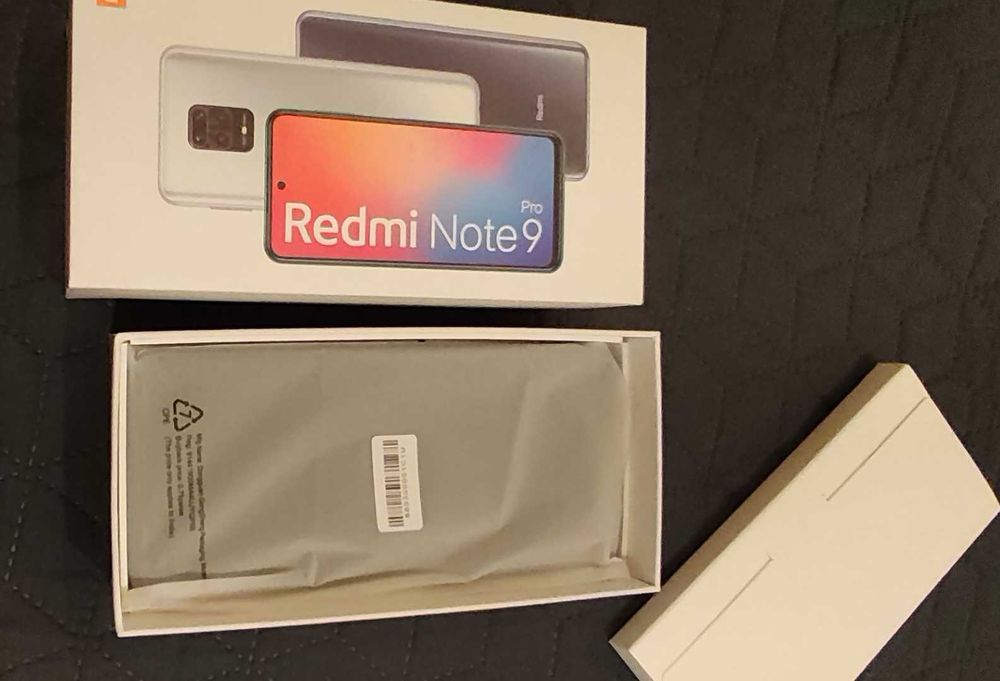 Телефон Xiaomi Redmi Note 9 pro