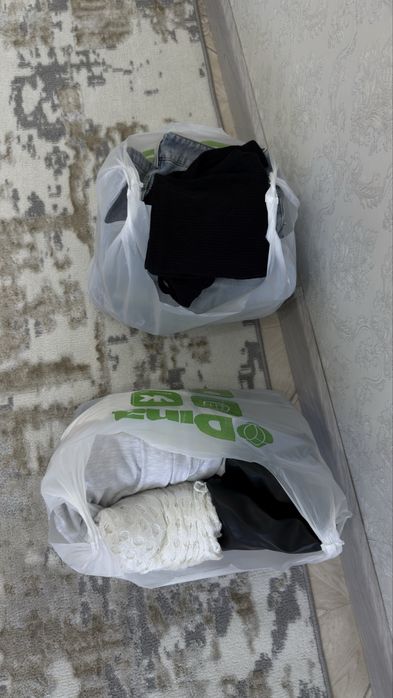 Отдам даром женская одежда от 42-46 рр