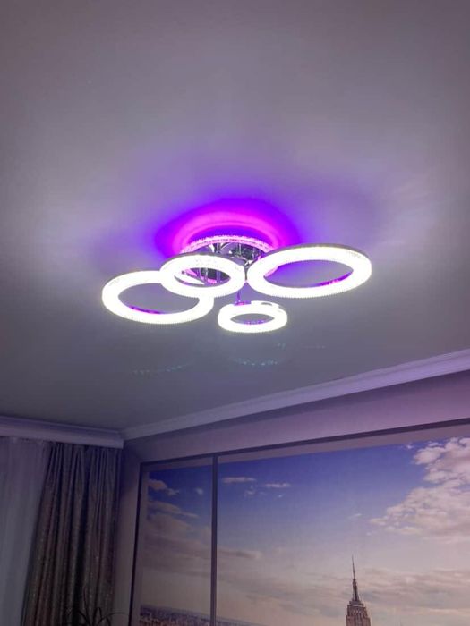 Продам люстру на детскую