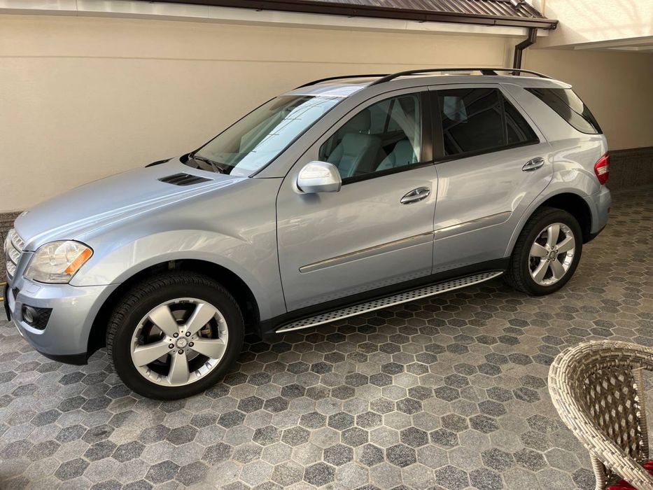 Mersedes bens ml 350 v otlichnom sostoyani probeg 102000 kl