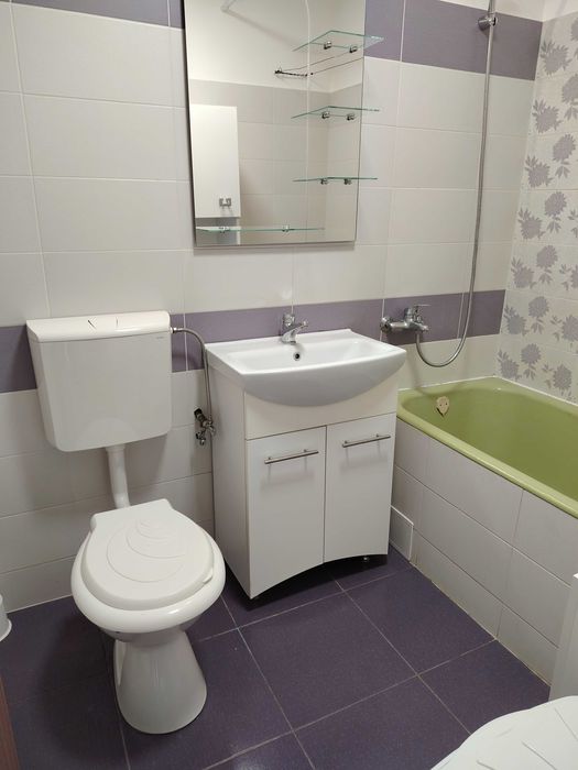 Închiriez garsonieră