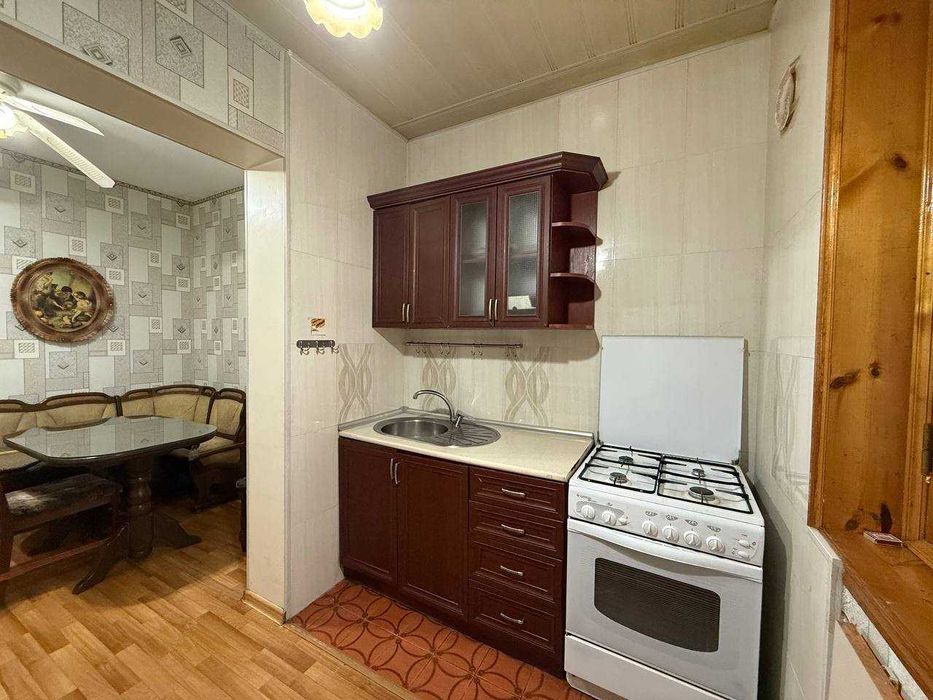 Продаётся 5-комнатная квартира на Карасу 2