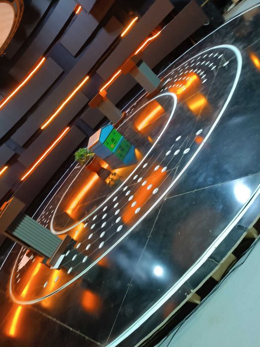 Dushkabina va oynalar xizmati