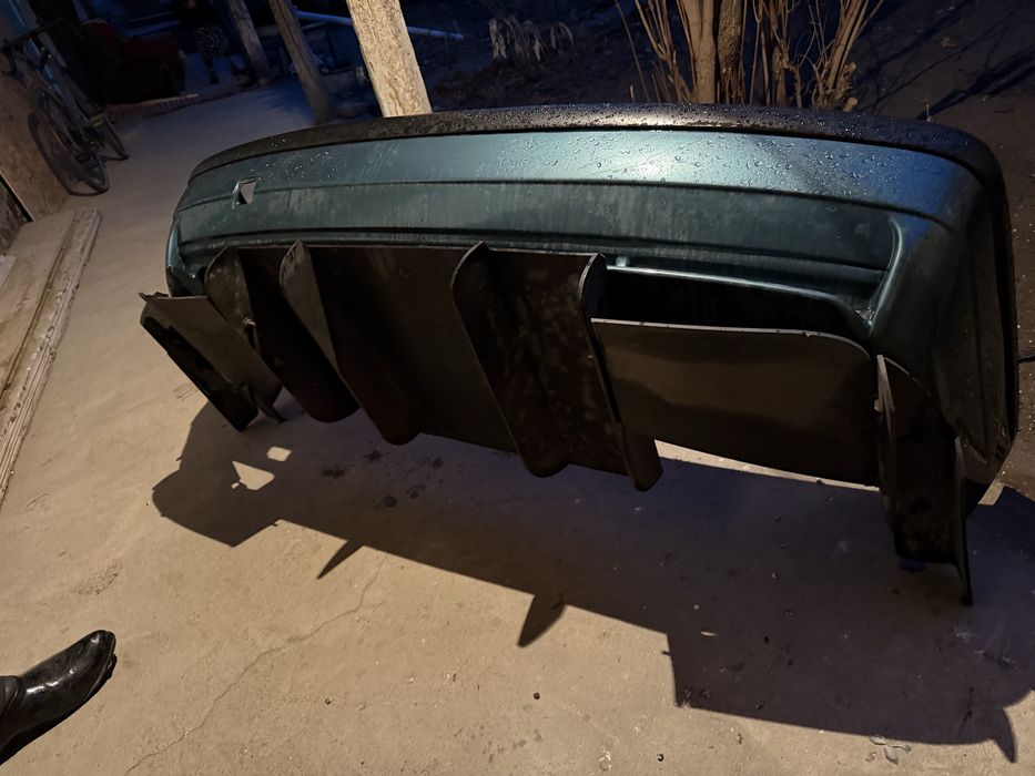 Бамрер задний BMW е36