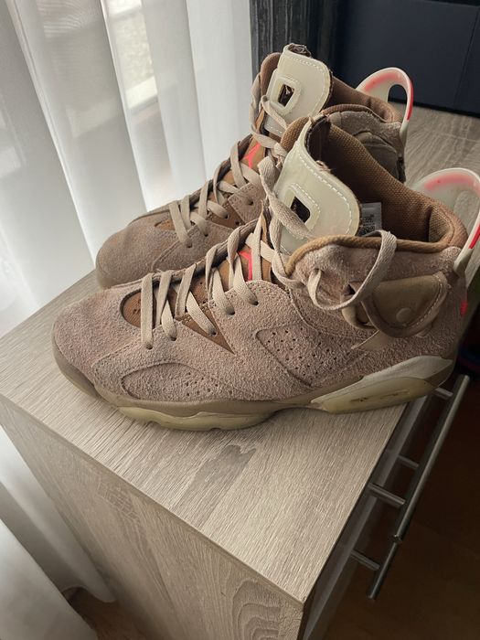 Jordan 6 x Travis Scott