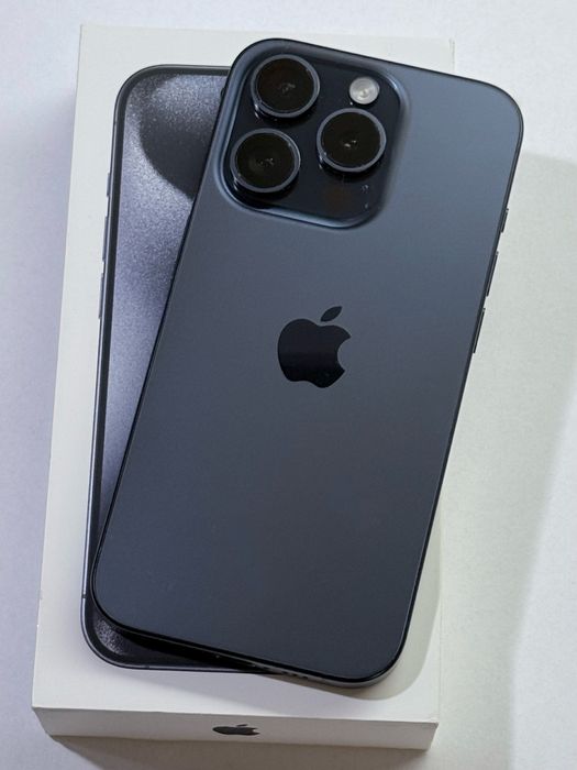 iPhone 15 Pro Blue 93% battery