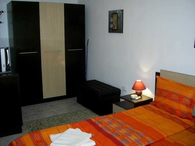 Продава се Тристаен апартамент в София, Оборище - 95 кв.м за 2579 €/кв.м - Снимка #6