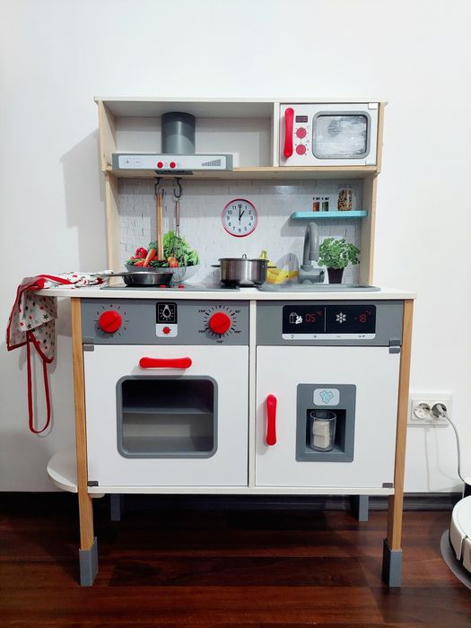 Bucătărie din lemn pentru copii, cu lumini și sunete, Playtive (Lidl)