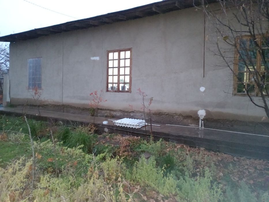 Srochna uy SOTILADI  kadastrda 6 sotih, samazahvatminan umumiy 16,5 s