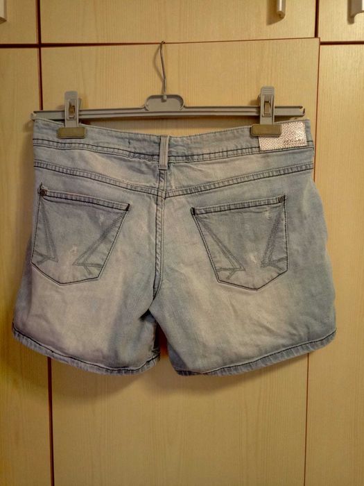 Blugi scurti pt.dama-Bershka--Denim;măsură 36(S)