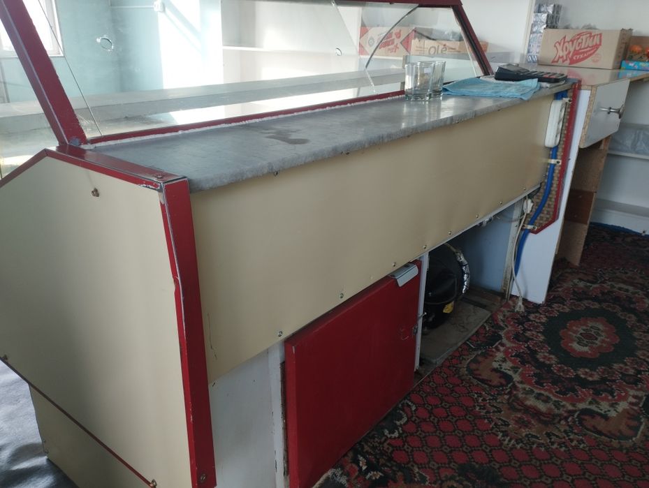 Холодильник витрина