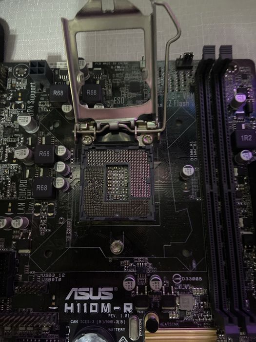 Placă de bază defectă