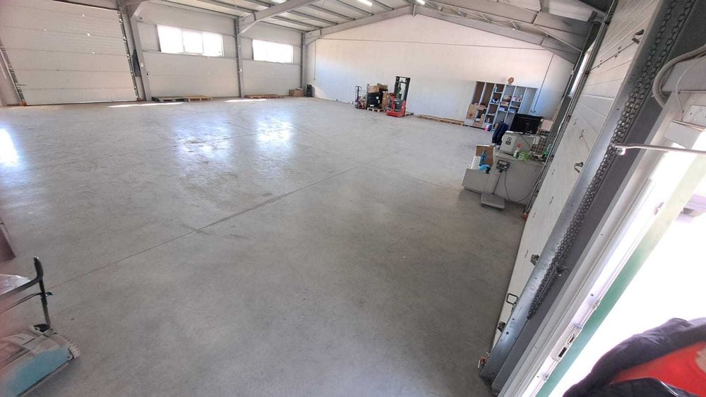 Inchiriez hala 365mp