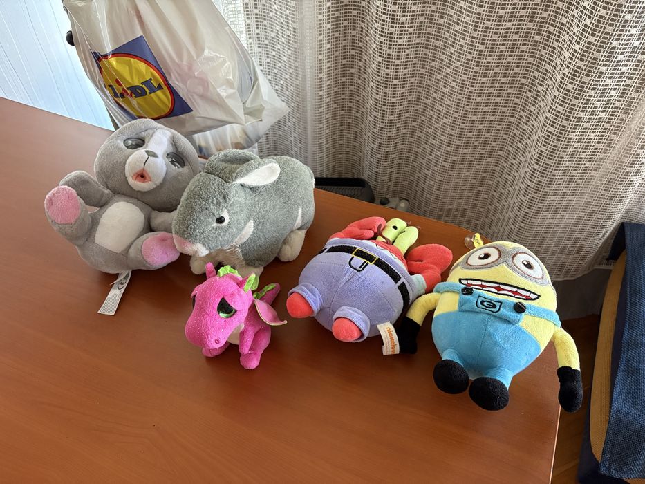 Плюшени играчки.