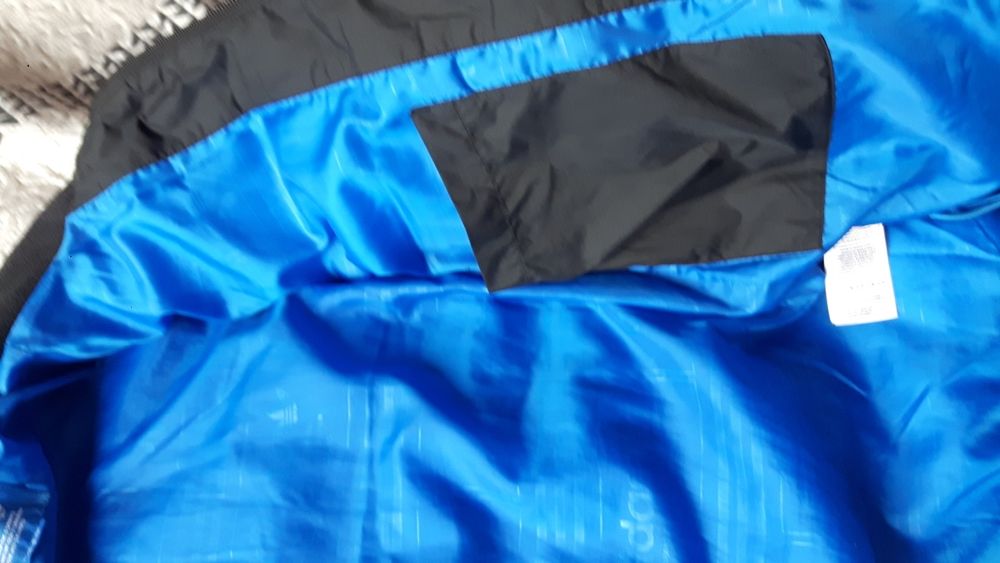 На половин цена мъжко яке Adidas