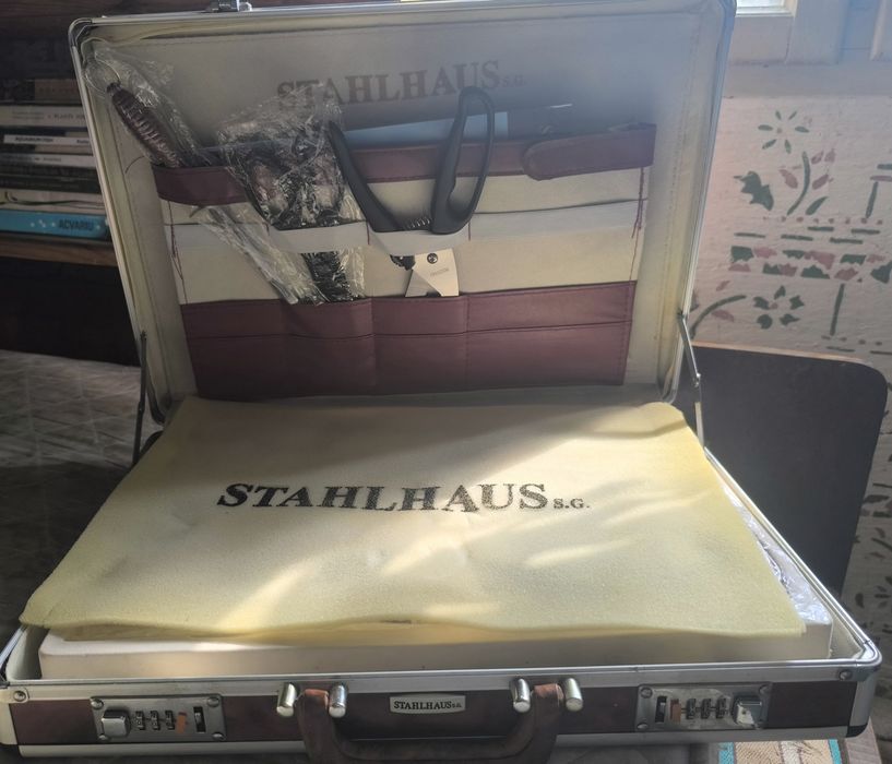 Set complet cuțite și tacâmuri Stahlhaus S.G. în diplomat