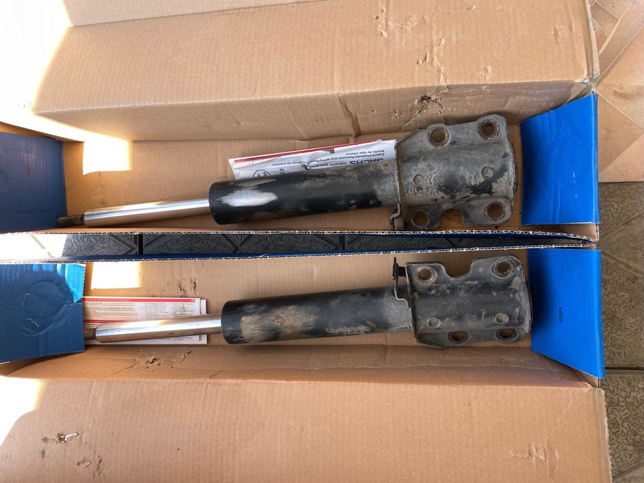 Стойки;суппорта Ауди продам