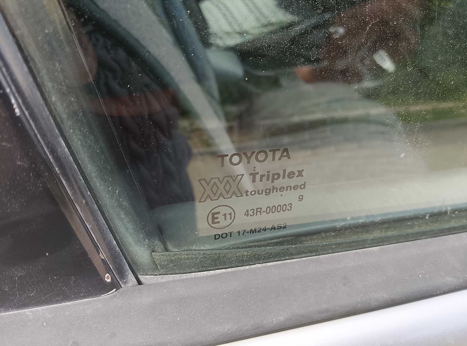 Toyota carina E 1996 г.