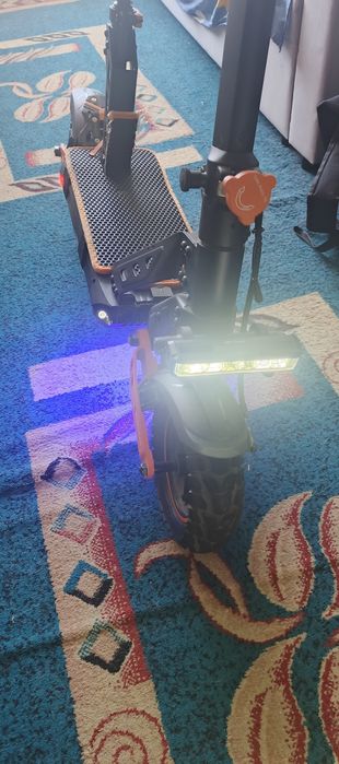 Продам электросамокат kugoo g2 max