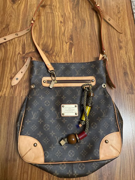 Чанта Louis VUITTON