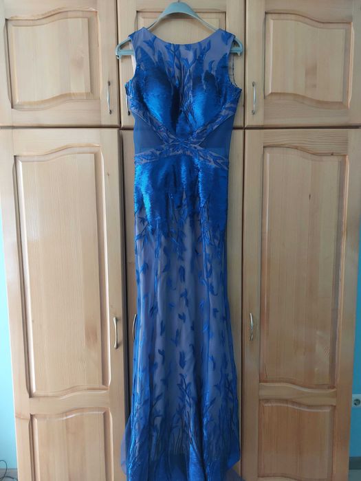 Абитуриентска рокля