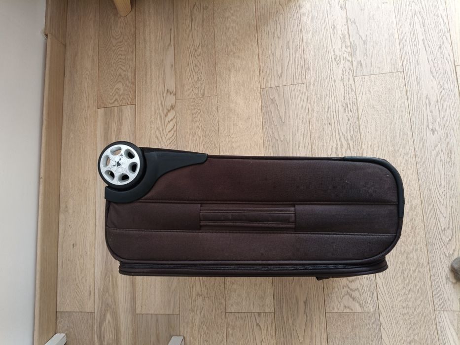 Чемодан в хорошем состоянии