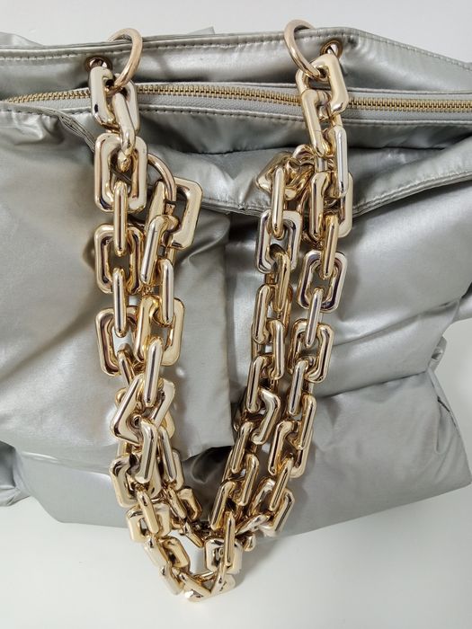 Серебристая сумка