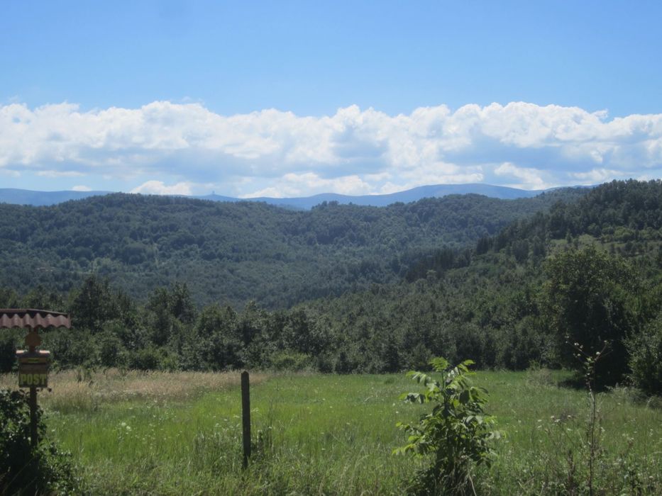 Продава парцел гр.Троян