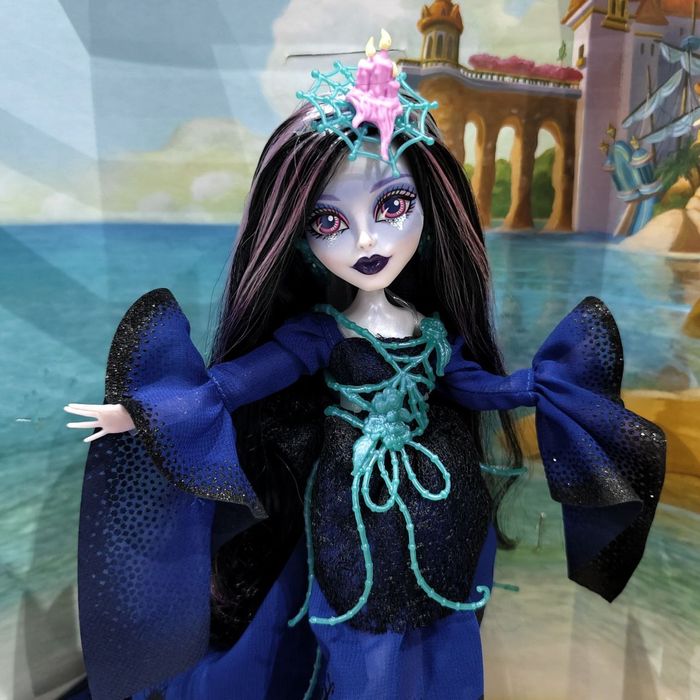 Monster High Mattel G1 Ленор Лумингтон
