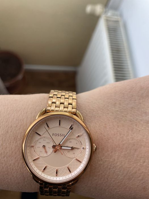 Ceas dama Fossil, rose gold-bratara metalica- foarte putin purtat